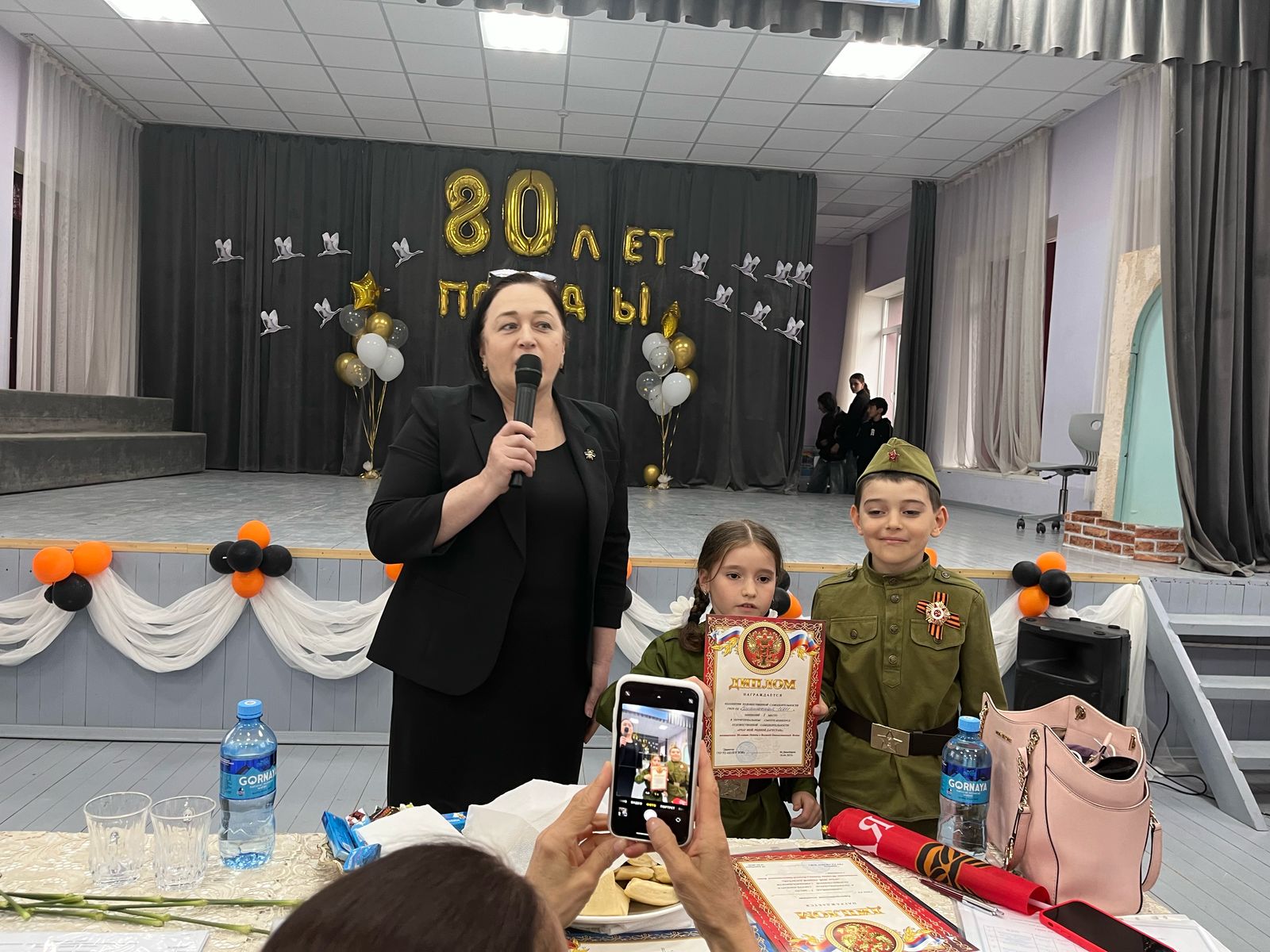 Первое место в смотре художественной самодеятельности.